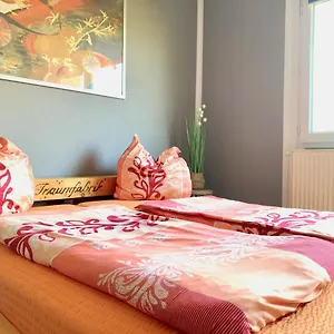 Apartment Whg./flat Am Großen Garten In